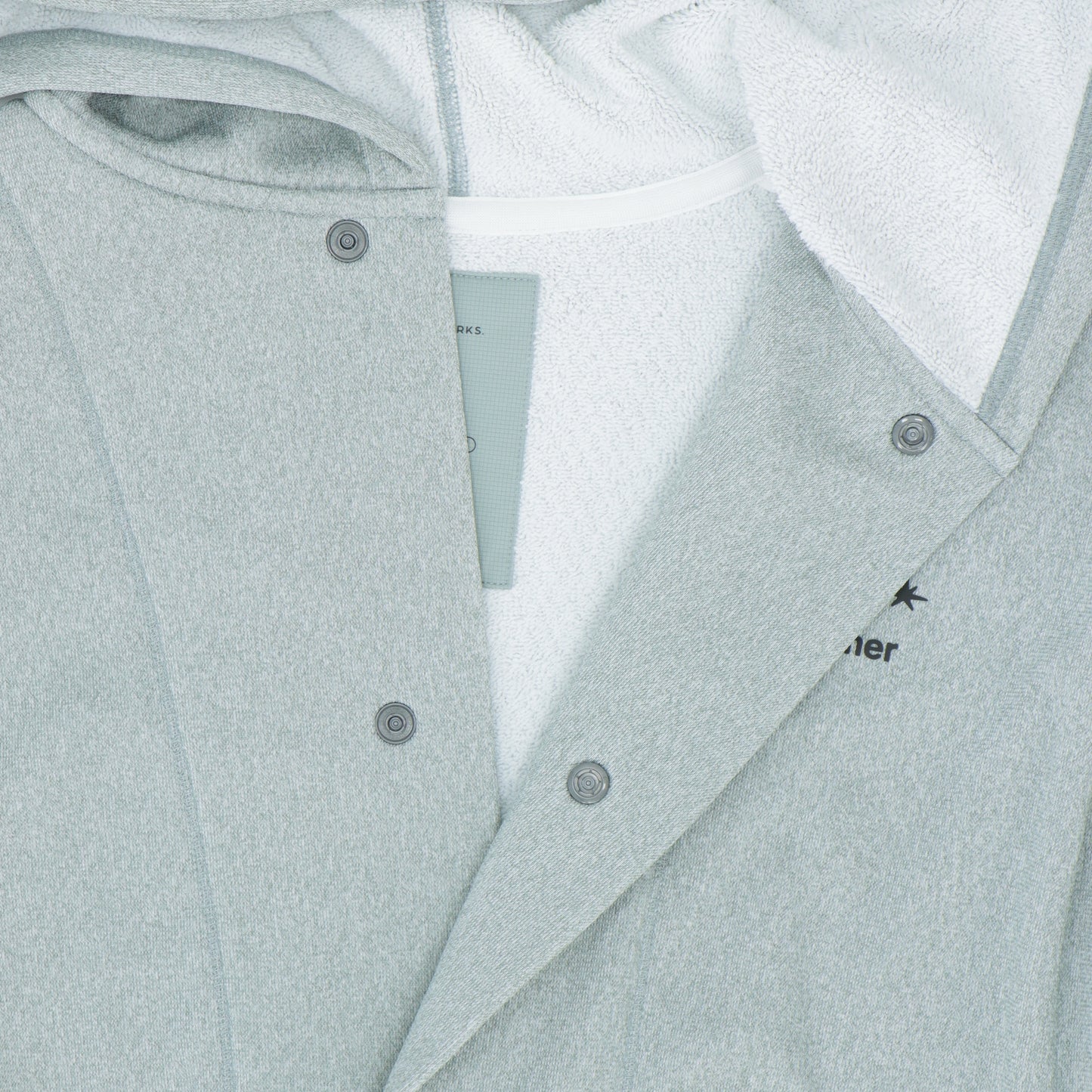 AFTWATER/ PILE HOODED PONCHO - Neutral Mix Gray