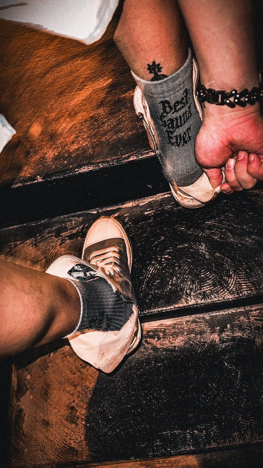 SUX SOX × TTNE Middle-Cut Sox - GRAY