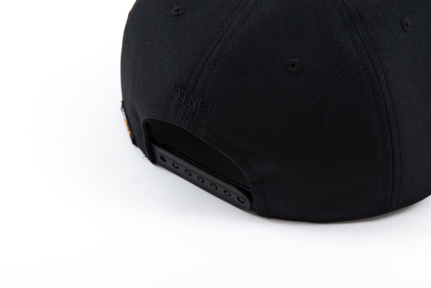 Saunner™️ Logo Cap - Black/Black