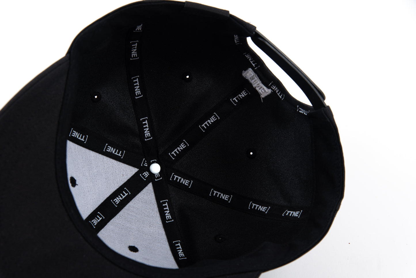 Saunner™️ Logo Cap - Black/White