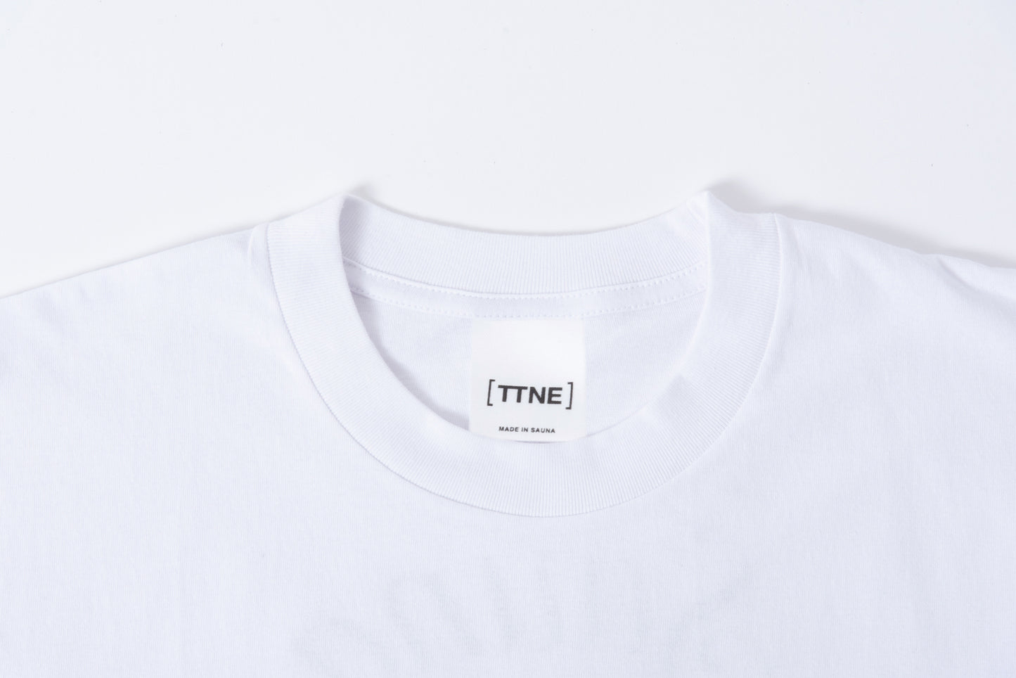 No-Sleeve Tee”Repeat” - White