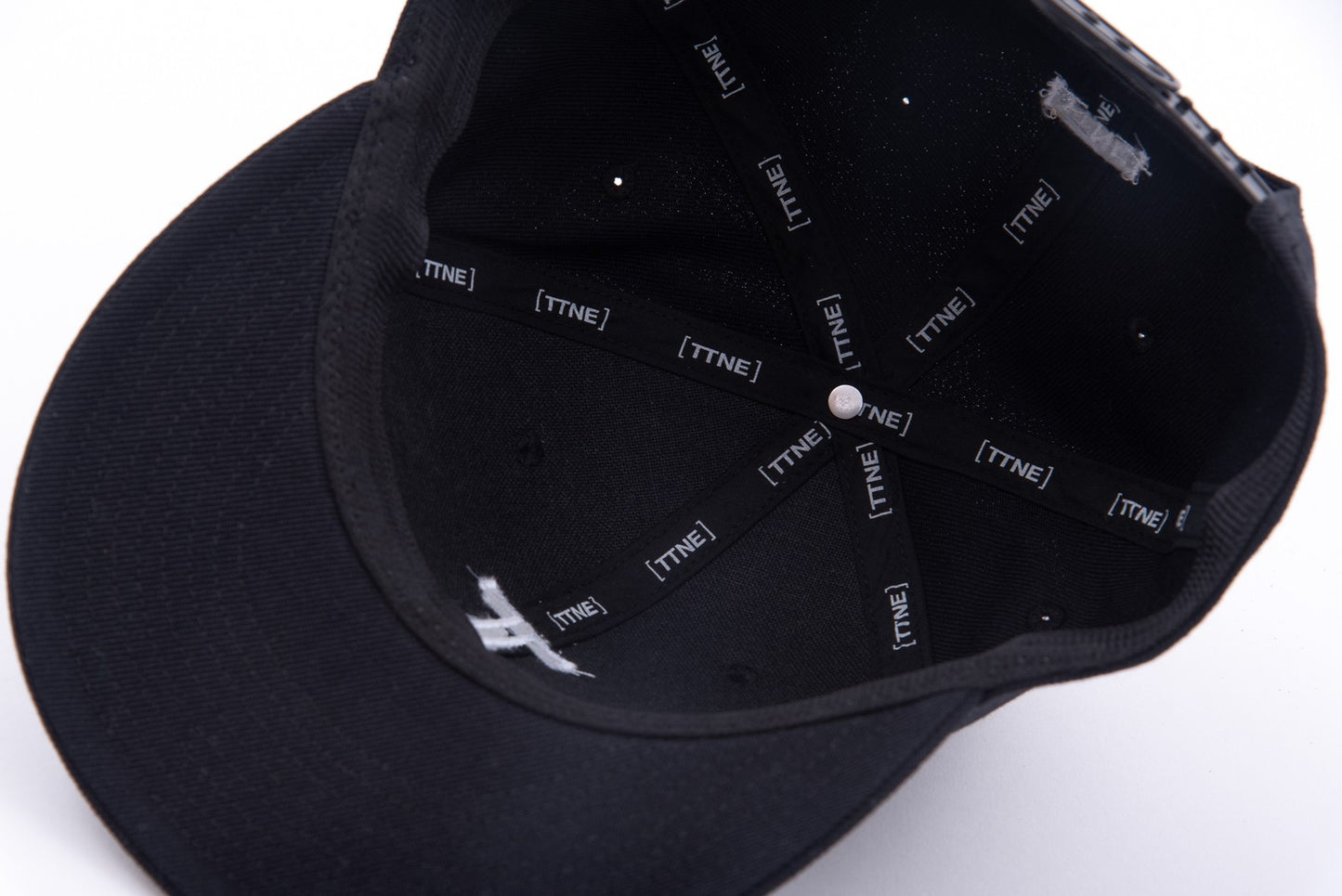 T icon Cap - Black