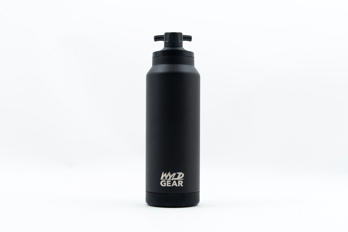 WYLD GEAR × TTNE Saunner™️ Back to Black 44oz Mug Bottle