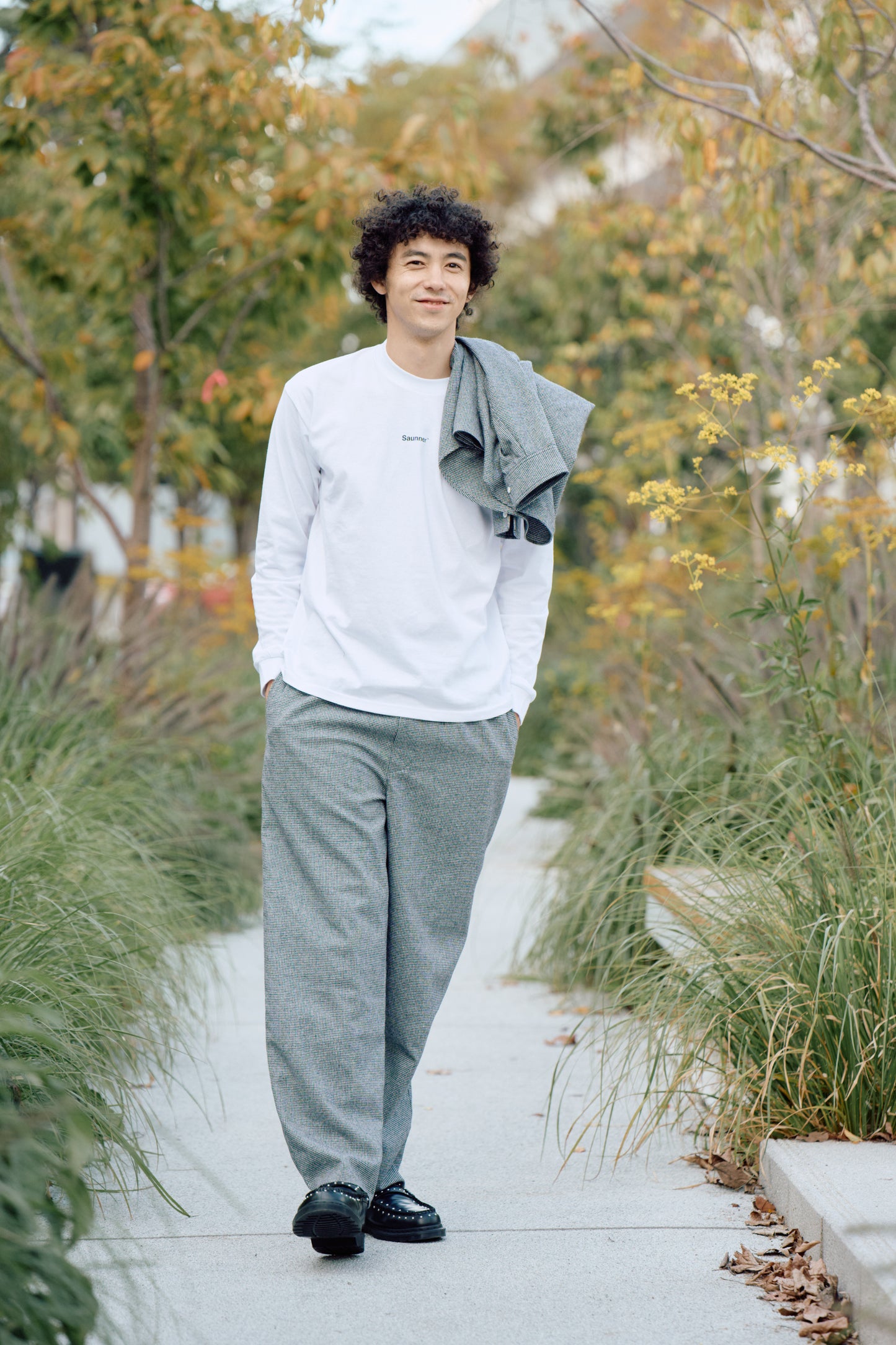 Saunner Small Logo Long-Sleeve Tee