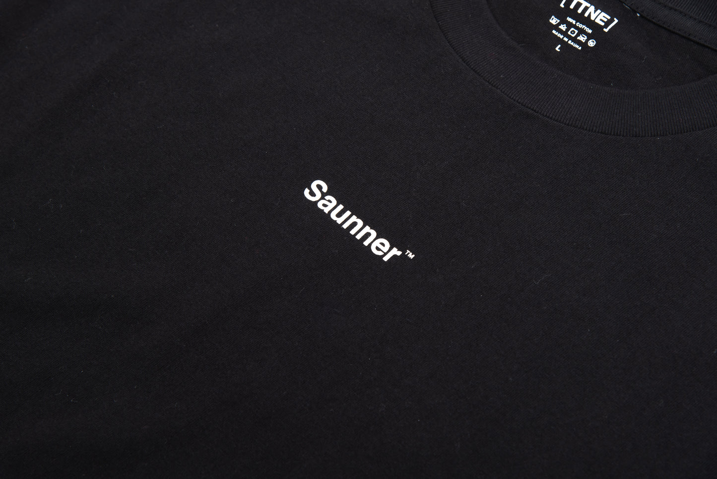 Saunner Small Logo Long-Sleeve Tee