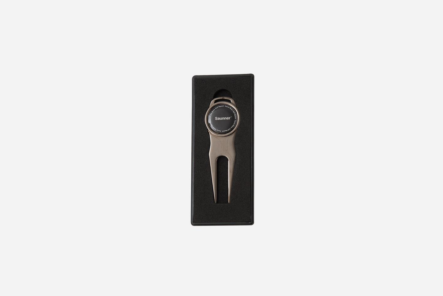 Saunner™️ Logo Divot Tool